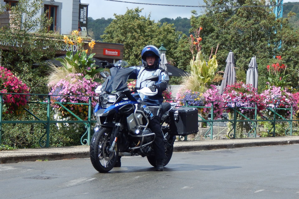 Motorrijbewijspoint Krimpen aan den IJssel examengarantie AVB en AVD